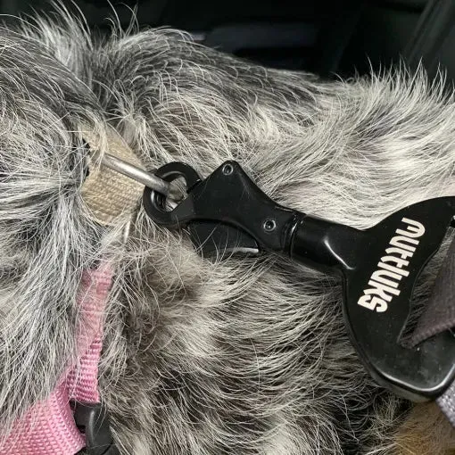 Muttluks Seatbelt Clip